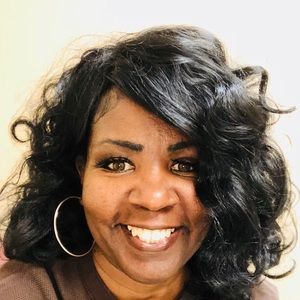 Meet your Posher, Vivian